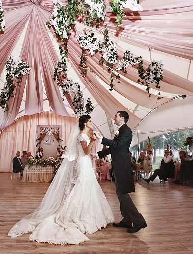 Свадьба в шатре под звёздами